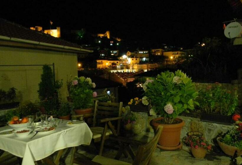 مجموعه ویستا شهر, Villa Kale