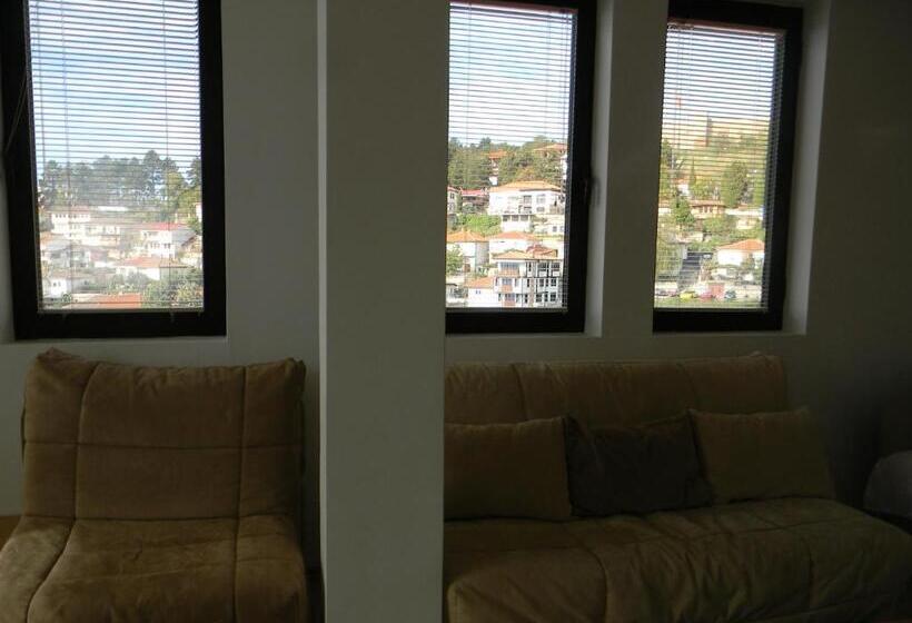 اتاق لوکس با چشمانداز دریاچه, Villa Kale