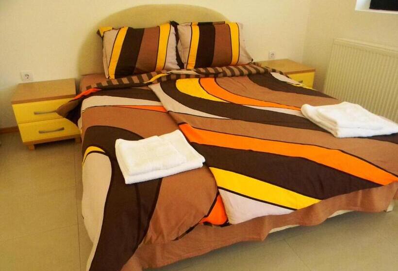 اتاق لوکس با چشمانداز دریاچه, Villa Kale