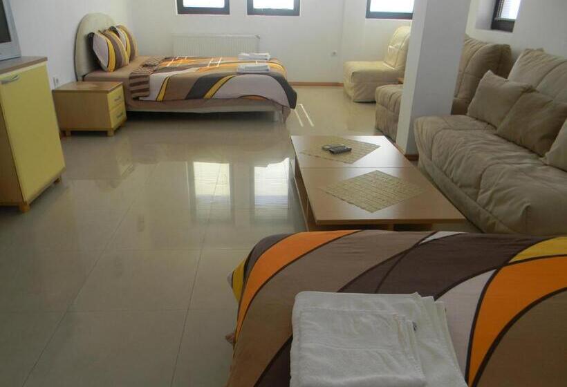 اتاق لوکس با چشمانداز دریاچه, Villa Kale