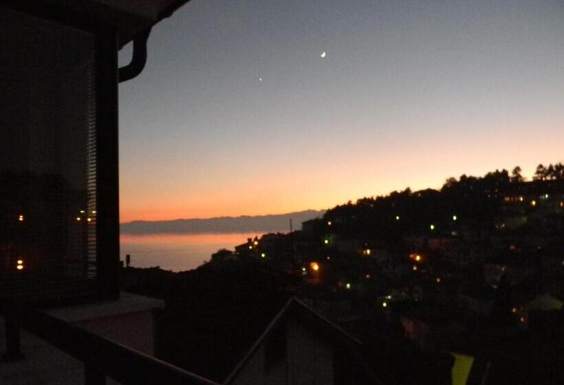 اتاق لوکس با چشمانداز دریاچه, Villa Kale