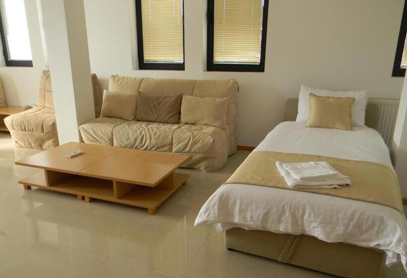 اتاق لوکس با چشمانداز دریاچه, Villa Kale