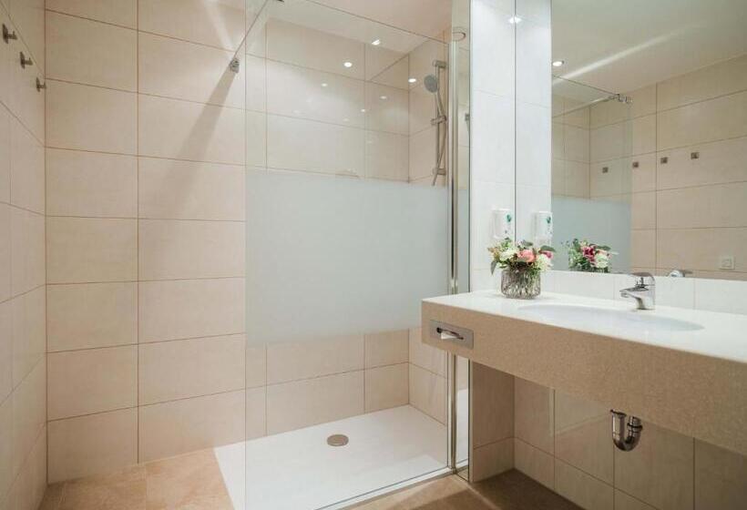 Номер Deluxe Вид на Озеро, Werzers Hotel Resort Pörtschach