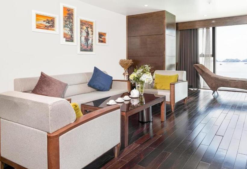 سوییت با چشم‌انداز دریا, Cat Ba Paradise