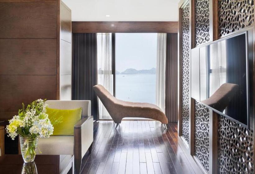 سوییت با چشم‌انداز دریا, Cat Ba Paradise