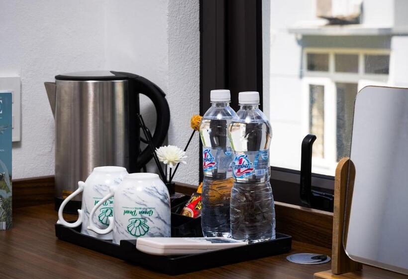 سوئیت جونیور با چشم‌انداز کوهستان, Catba Green Pearl