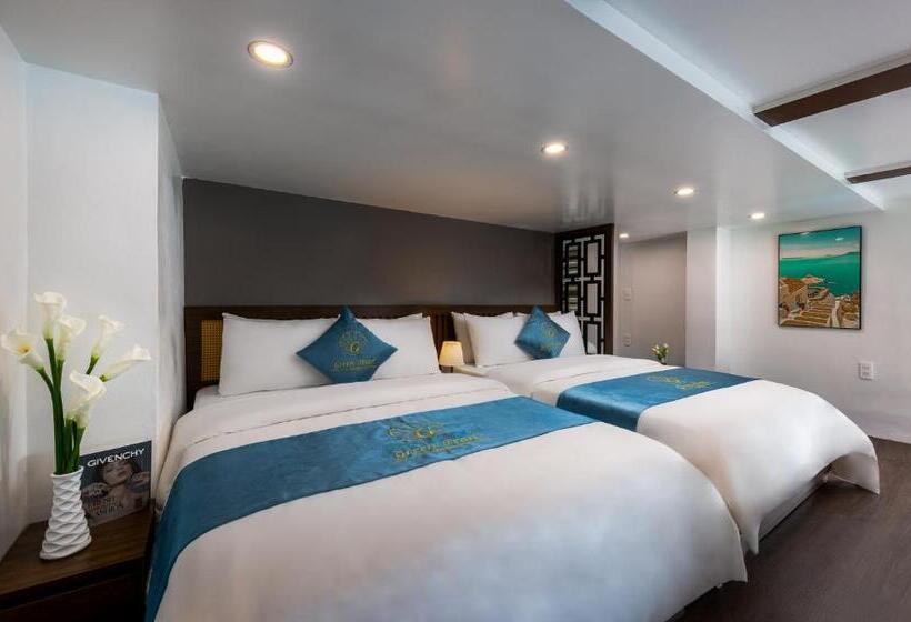 سوئیت جونیور با چشم‌انداز کوهستان, Catba Green Pearl