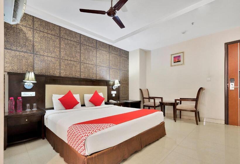 デラックスルーム, Super Capital O Rudra Grand Near Kondapur X Road
