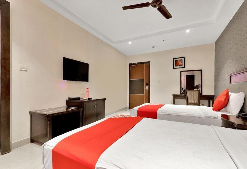 デラックスルーム, Super Capital O Rudra Grand Near Kondapur X Road