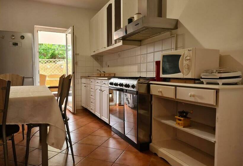 テラス付き１ベッドルームアパートメント, Apartments And Rooms With Parking Space Porec   6917