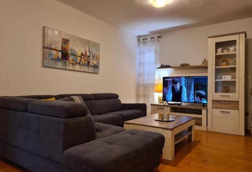 Апартаменты 1 Спальня с Террасой, Apartments And Rooms With Parking Space Porec   6917