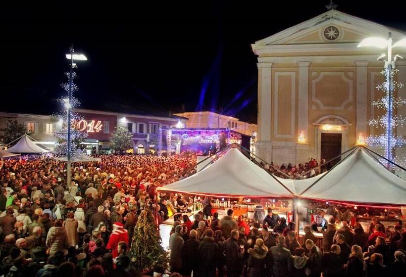 テラス付き１ベッドルームアパートメント, Apartments And Rooms With Parking Space Porec   6917