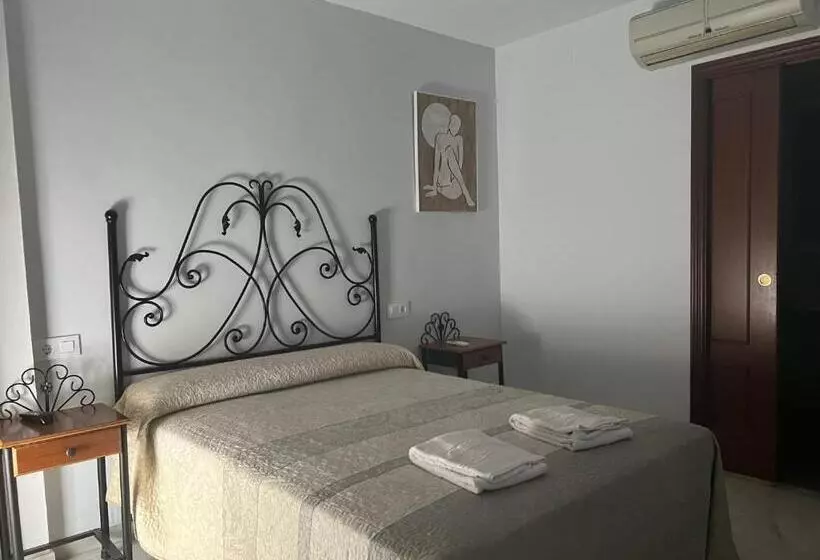 اتاق استاندارد, Hostal Almanzor
