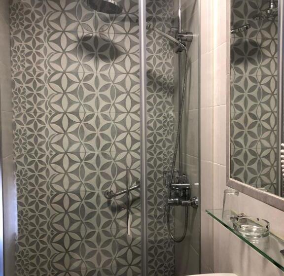 اتاق استاندارد, Hostal Almanzor