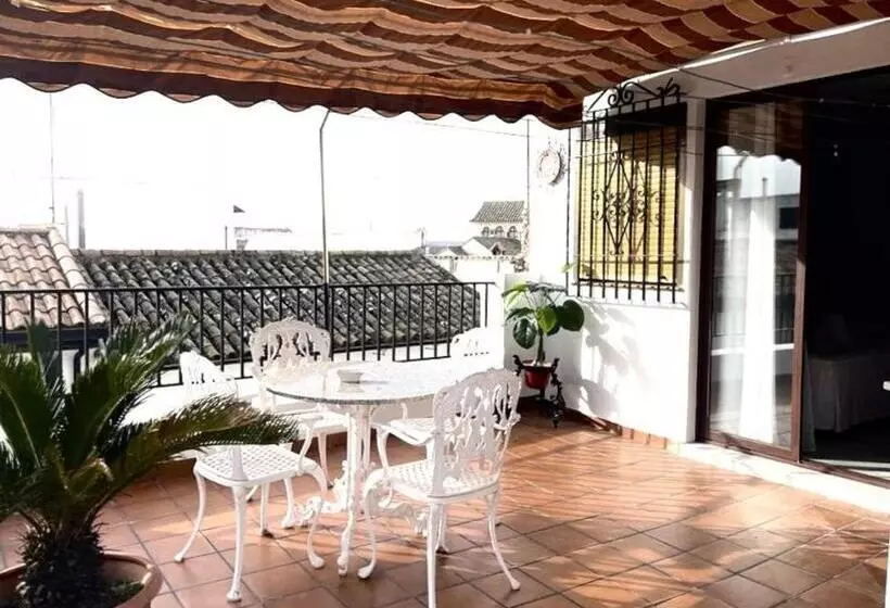اتاق استاندارد چهار تخته, Hostal Almanzor