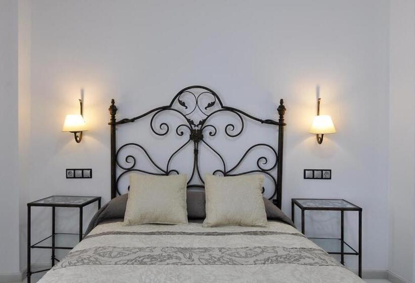 اتاق استاندارد یک نفره, Hostal Almanzor