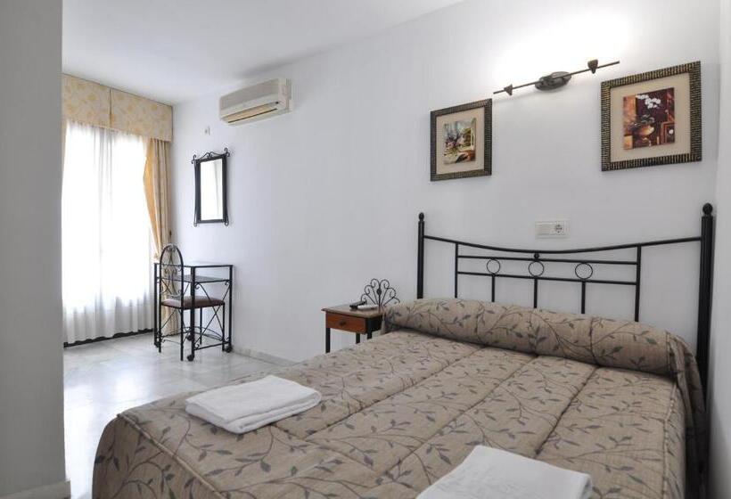 اتاق استاندارد یک نفره, Hostal Almanzor