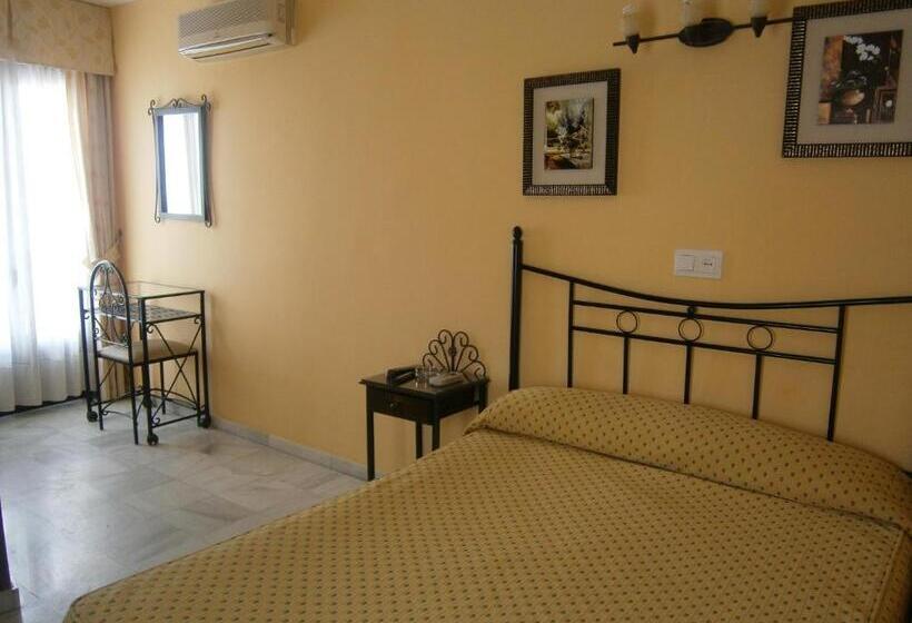 اتاق استاندارد یک نفره, Hostal Almanzor