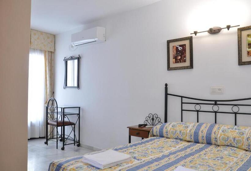 اتاق استاندارد, Hostal Almanzor