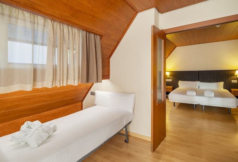 חדר סטנדרט לשלושה, Iberik Rocallaura Balneari