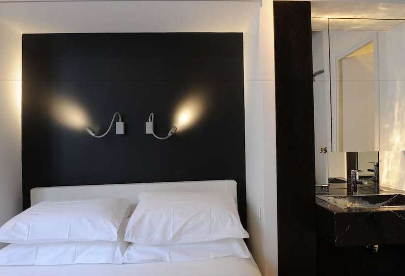 اتاق استاندارد سه نفره, Boutique Hotel De La Place Des Vosges