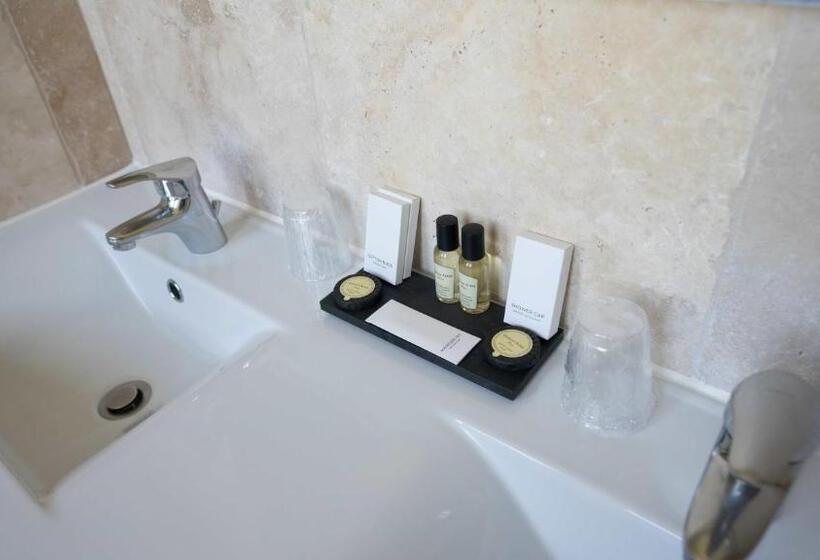 スタンダードルーム, Domaine De Monrecour   Hôtel & Restaurant   Proche De Sarlat