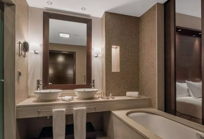 اتاق سوپریور با چشمانداز, Doubletree By Hilton La Torre Golf & Spa Resort