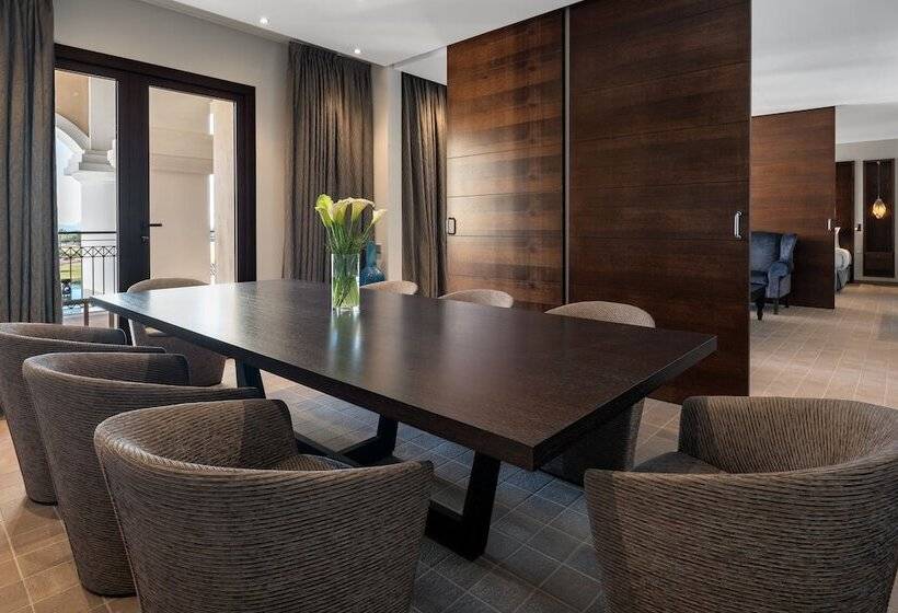 سوئیت رویال, Doubletree By Hilton La Torre Golf & Spa Resort