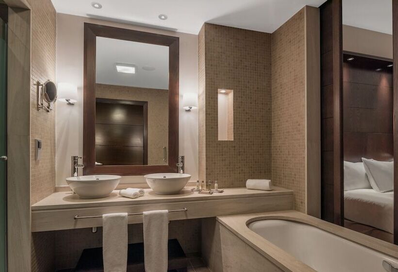 Номер Стандарт, Doubletree By Hilton La Torre Golf & Spa Resort