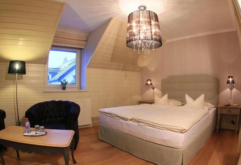 غرفة كومفورت, Eifelland