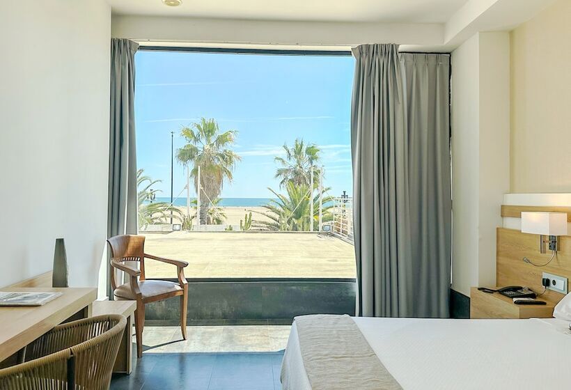 小型套房带海景, El Coso