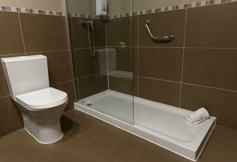 חדר סטנדרט לשלושה, Iberik Rocallaura Balneari