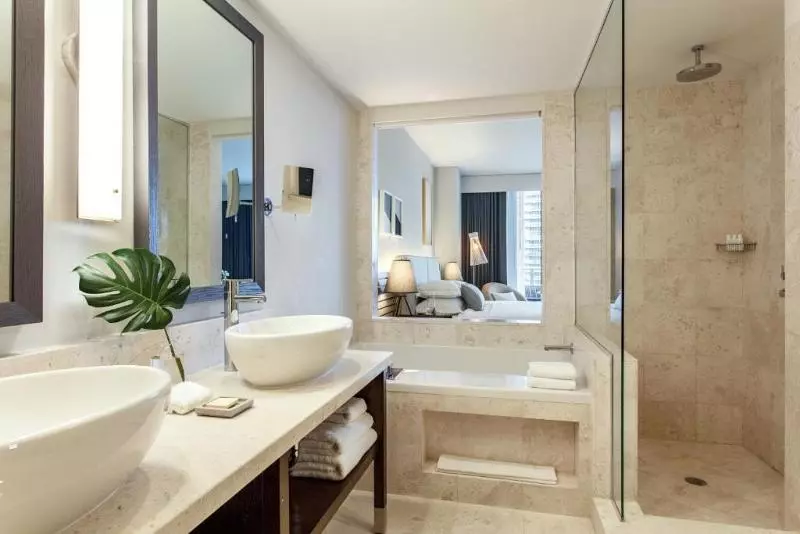 Premium Room City View, Kimpton Epic Hotel, An Ihg