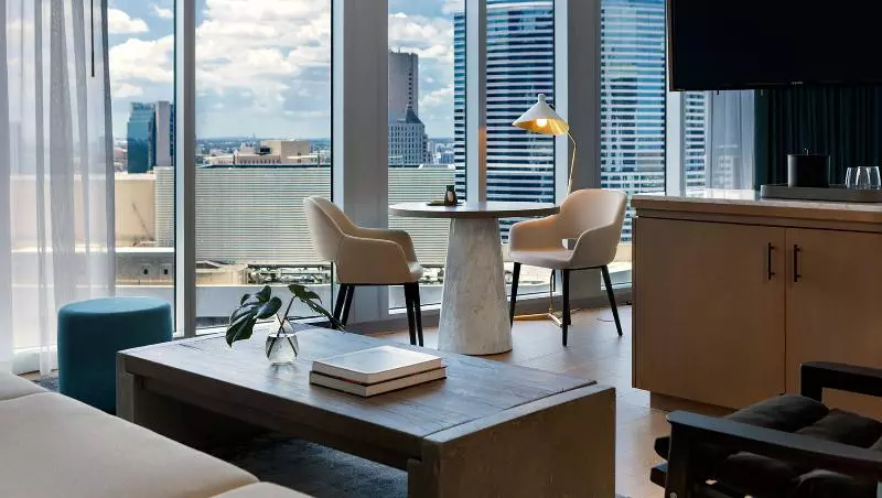 سوییت جونیور با چشم‌انداز شهر, Kimpton Epic Hotel, An Ihg