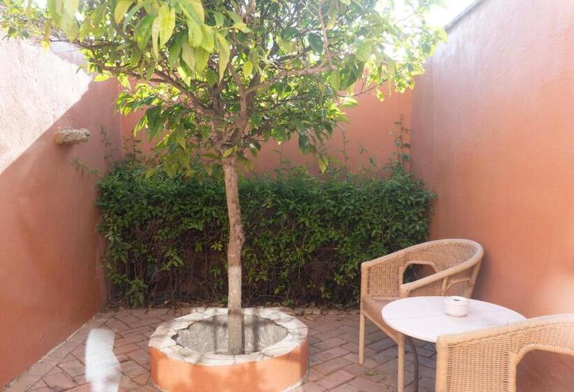 Номер Стандарт, Madreselva Grupo Califa