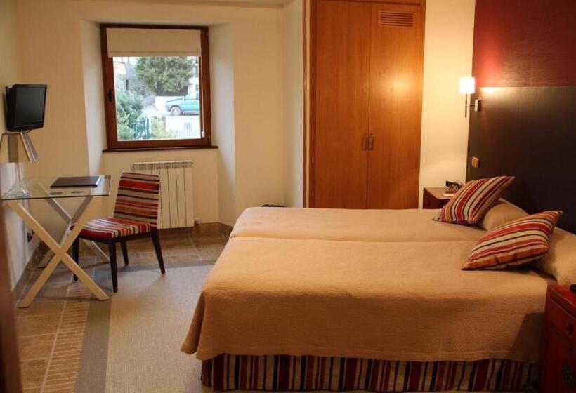 Номер Стандарт, Palacio Dos Olivos