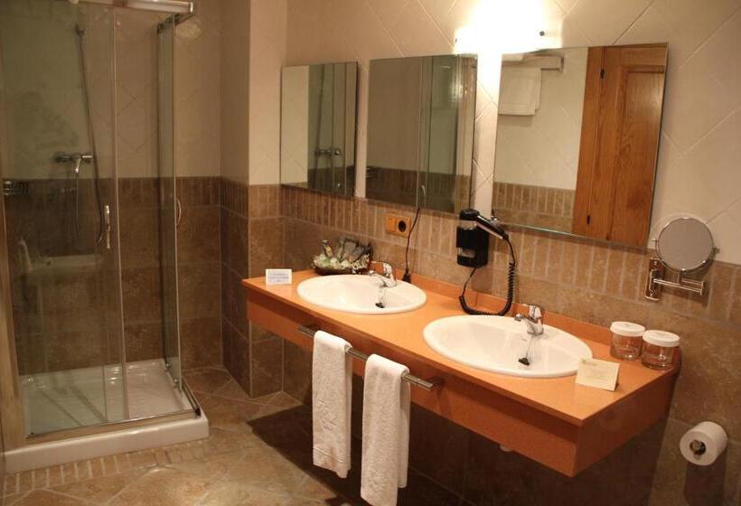 Номер Стандарт, Palacio Dos Olivos