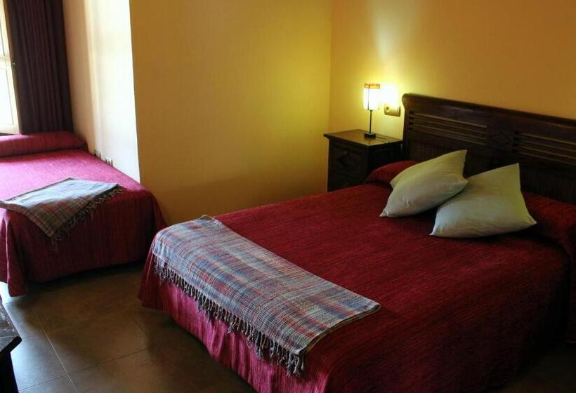 スタンダードトリプルルーム, Las Fontaninas