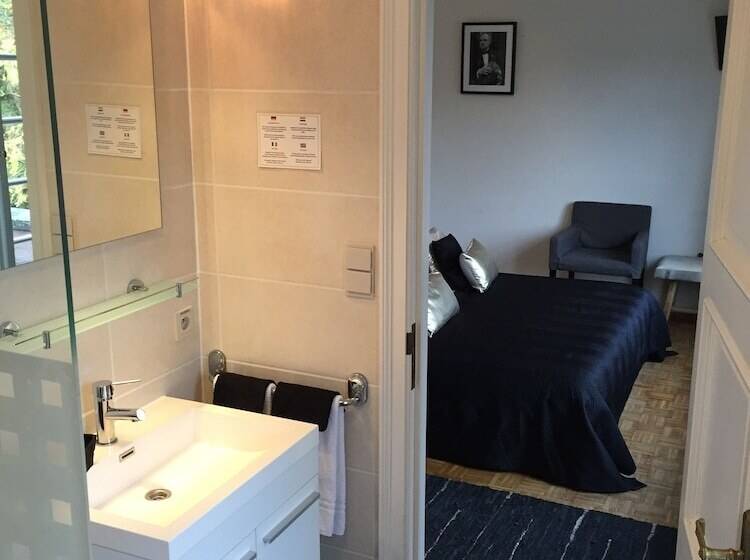 חדר סטנדרט, Ten Lande