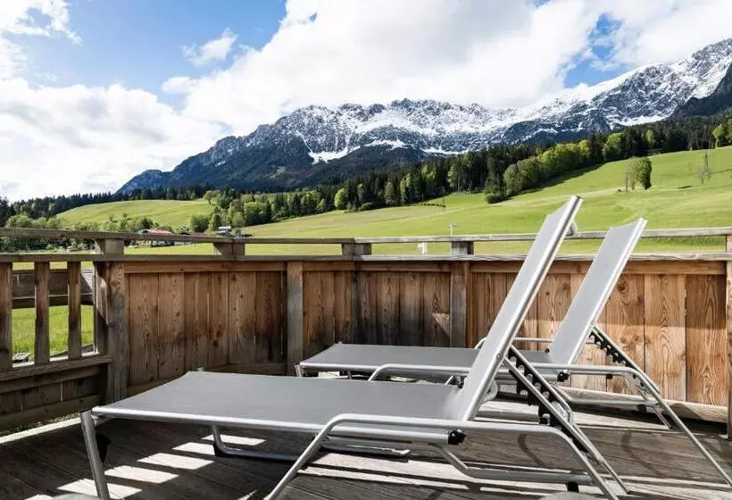 山の見えるジュニアスイート, Landhotel Föhrenhof Ellmau