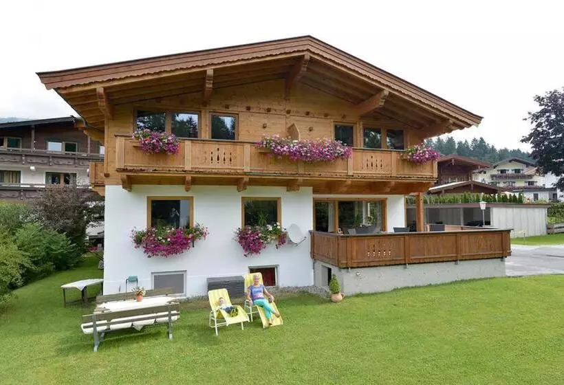 バルコニー付きスタンダードステューディオ, Landhotel Föhrenhof Ellmau