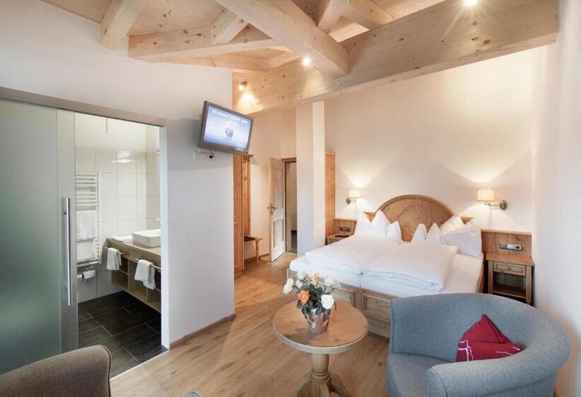 إستديو قياسى مزود بشرفة, Landhotel Föhrenhof Ellmau