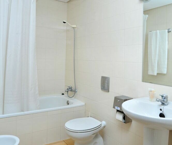 غرفة قياسية, As Chucena