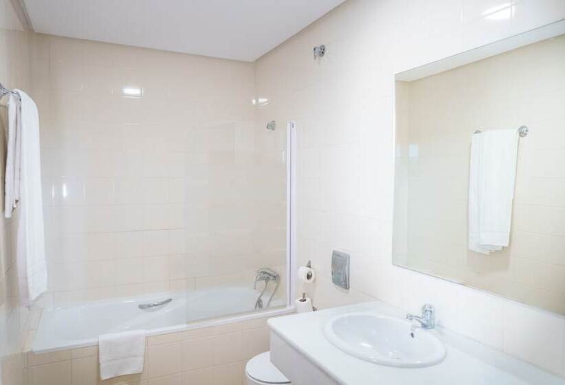 غرفة قياسية, As Chucena