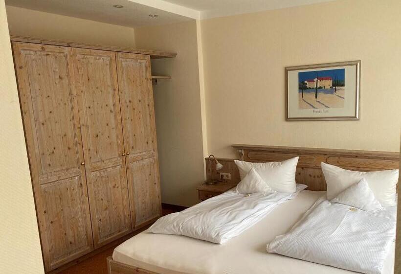 Номер Deluxe с Балконом, Wellnesshotel Rothfuß Mit Spa Und 2 Schwimmbädern