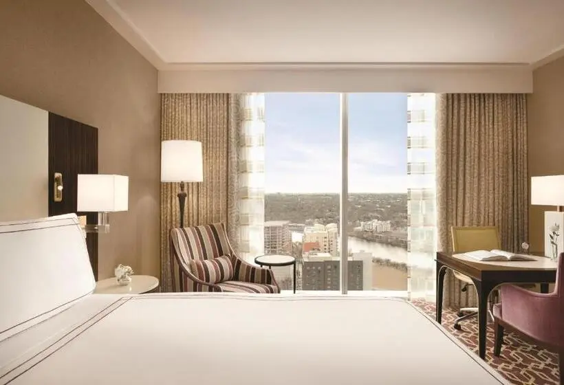 キングサイズベッドのスタンダードルーム, Fairmont Austin Gold Experience
