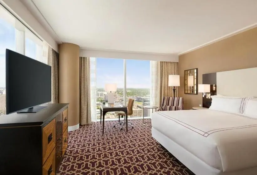 スイート, Fairmont Austin Gold Experience