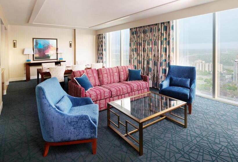스위트, Fairmont Austin Gold Experience