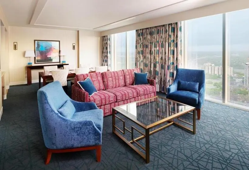 スイート, Fairmont Austin Gold Experience