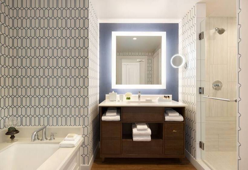 스위트, Fairmont Austin Gold Experience